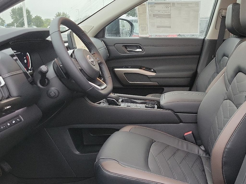 Thumbnail: 2025 Nissan Pathfinder - 10