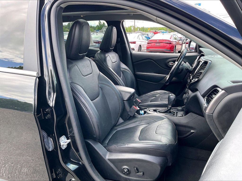 2021 Jeep Cherokee — photo 10
