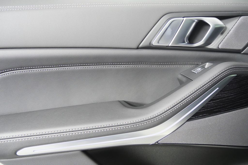 Thumbnail: 2026 BMW X5 - 14