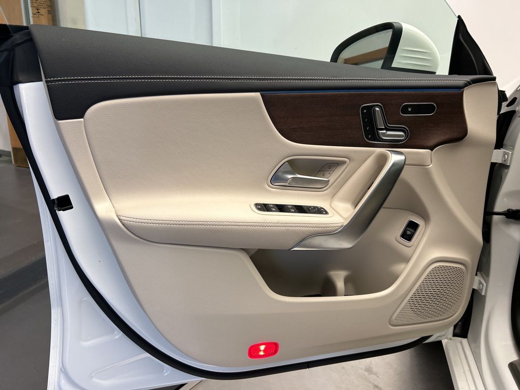 Thumbnail: 2022 Mercedes-Benz CLA - 11