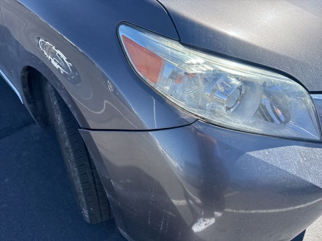 Thumbnail: 2016 Toyota Sienna - 4