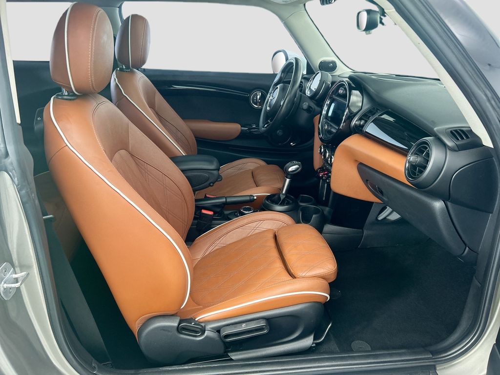 Thumbnail: 2019 MINI Cooper - 19