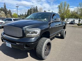 Brilliant Black Crystal Pearlcoat 2007 Dodge RAM 2500 SLT Quad Cab 4WD Pickup Truck Four-Wheel Drive 4-Speed Automatic