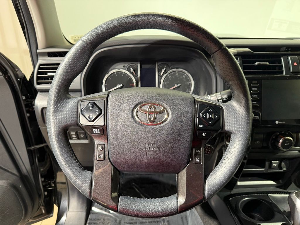 2022 Toyota 4Runner TRD Off Road 24