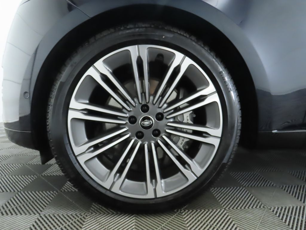 Thumbnail: 2025 Land Rover Range Rover - 32