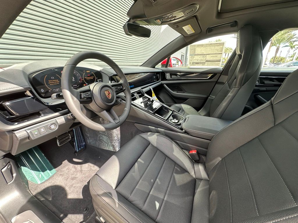 Thumbnail: 2025 Porsche Panamera - 4