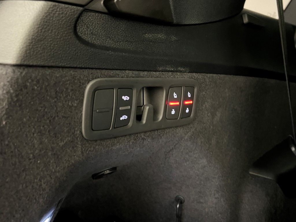 Thumbnail: 2025 Audi Q7 - 12