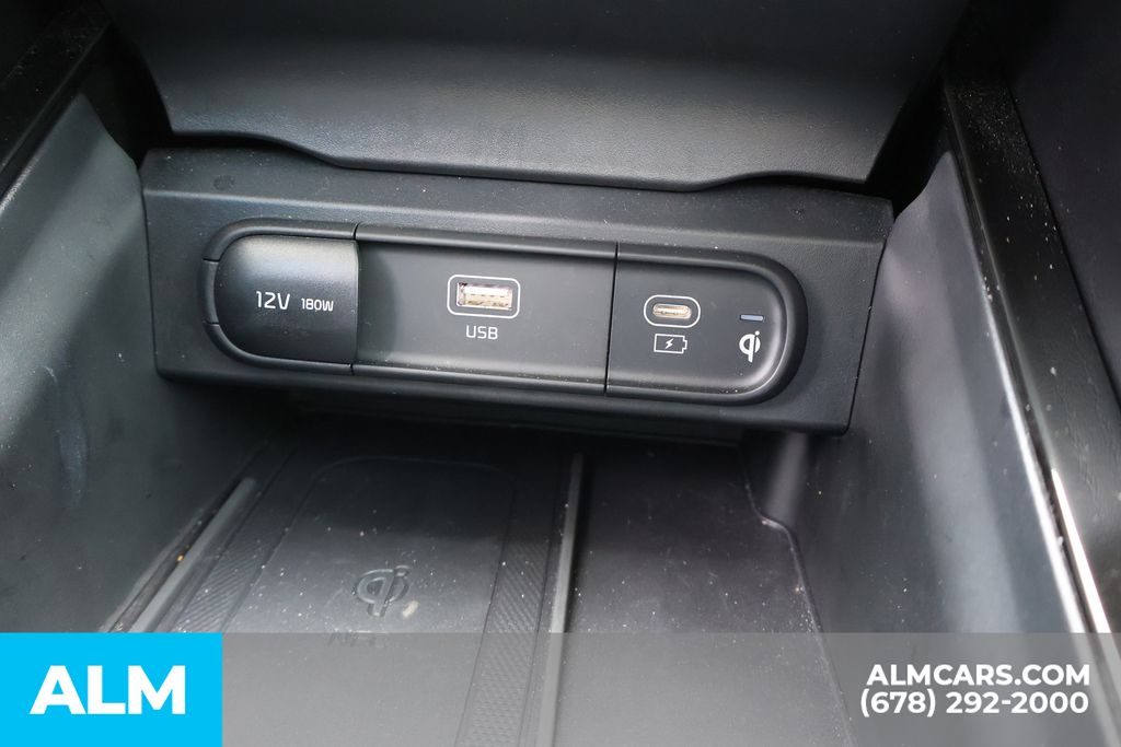 Used 2024 White Kia SX image 36