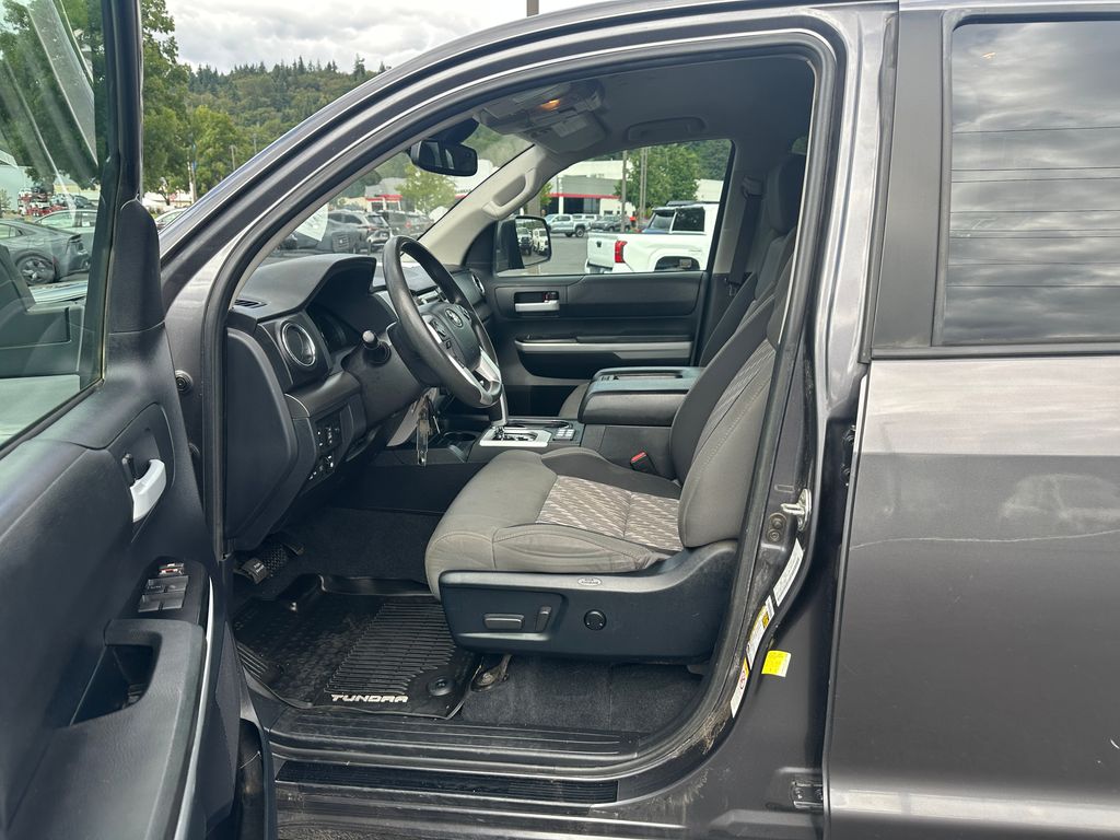 2018 Toyota Tundra SR5