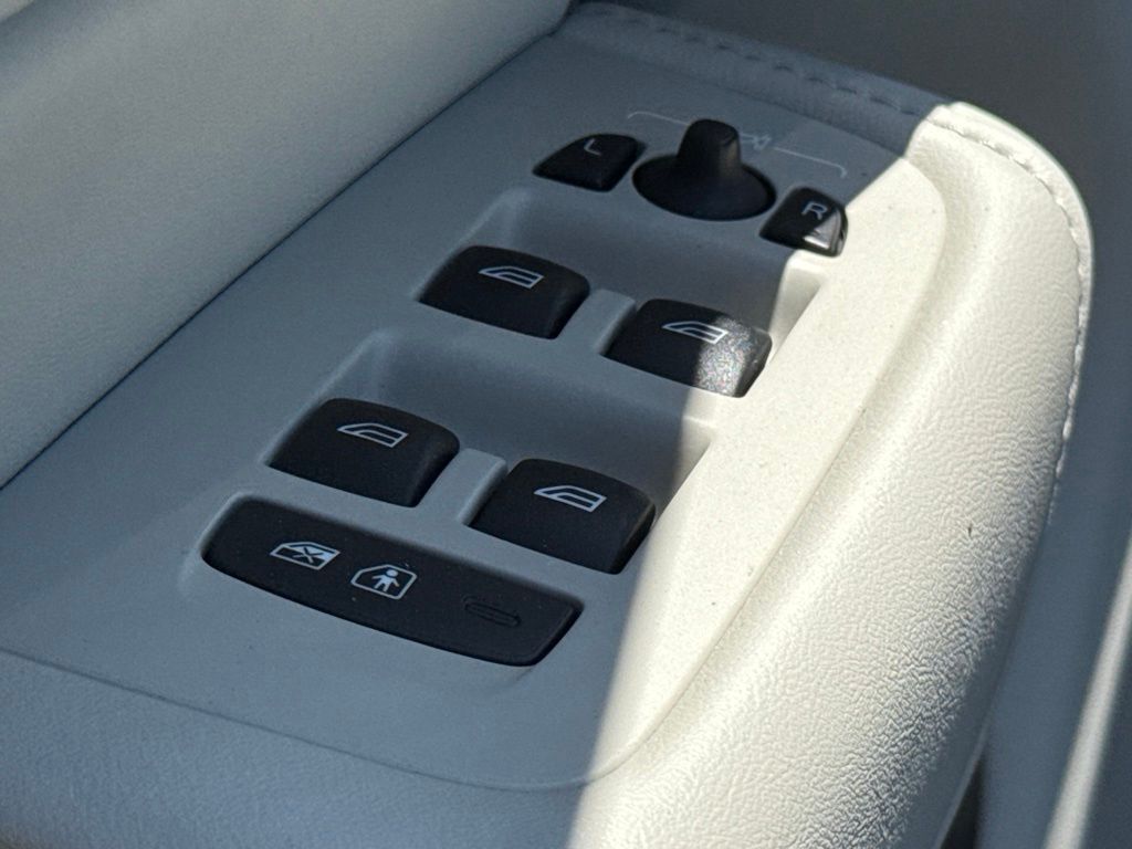 Used 2023 Volvo XC60 SUV