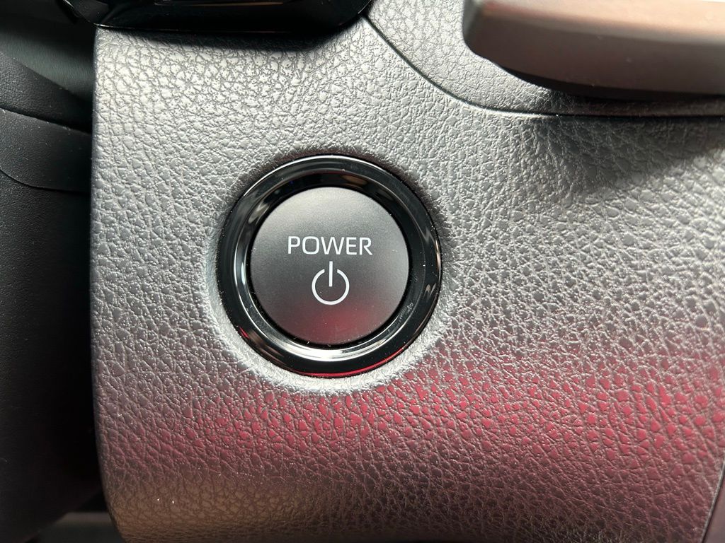 Thumbnail: 2025 Toyota Camry - 29