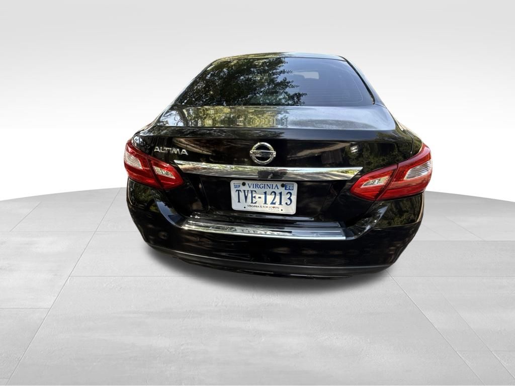 Used 2017 Black Nissan 2.5 S image 7