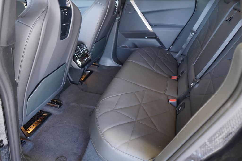 Thumbnail: 2026 BMW iX - 20