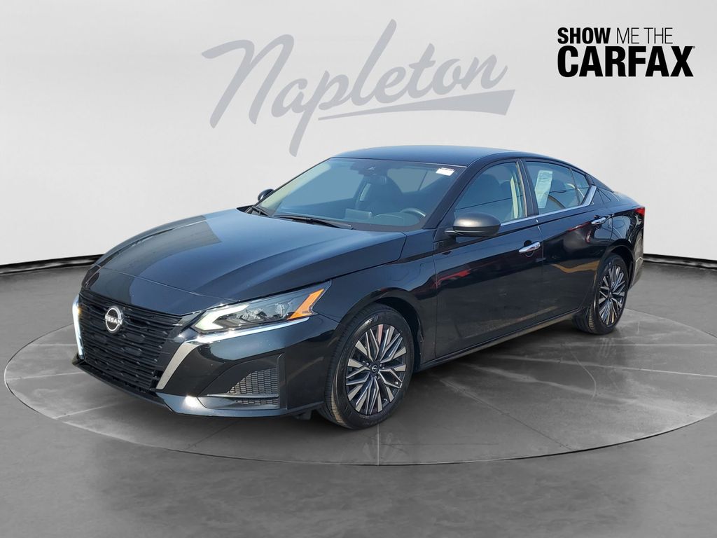 Super Black Clearcoat 2025 Nissan Altima Sedan Front-Wheel Drive Continuously Variable Transmission