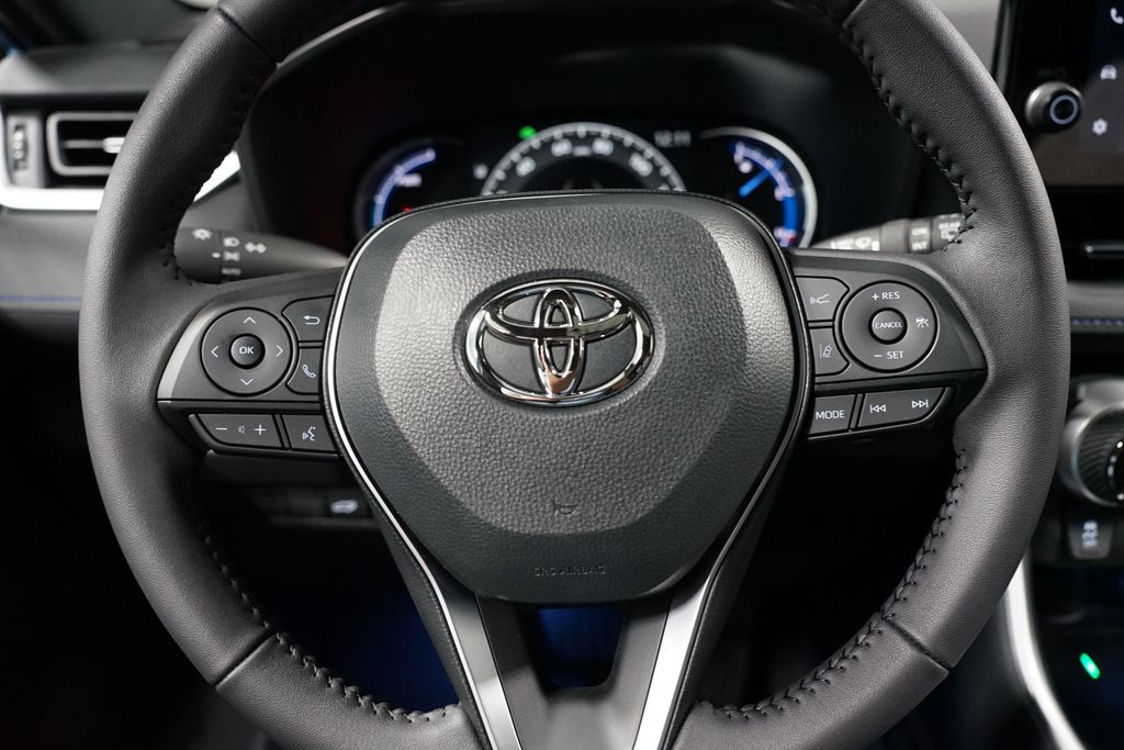 Thumbnail: 2025 Toyota RAV4 - 12