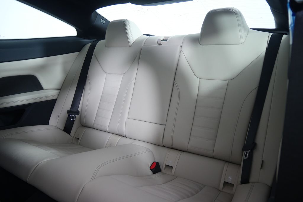 Thumbnail: 2026 BMW 4 Series - 13