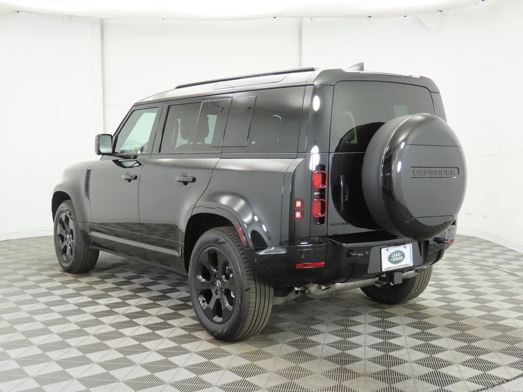2025 Land Rover Defender 110 7
