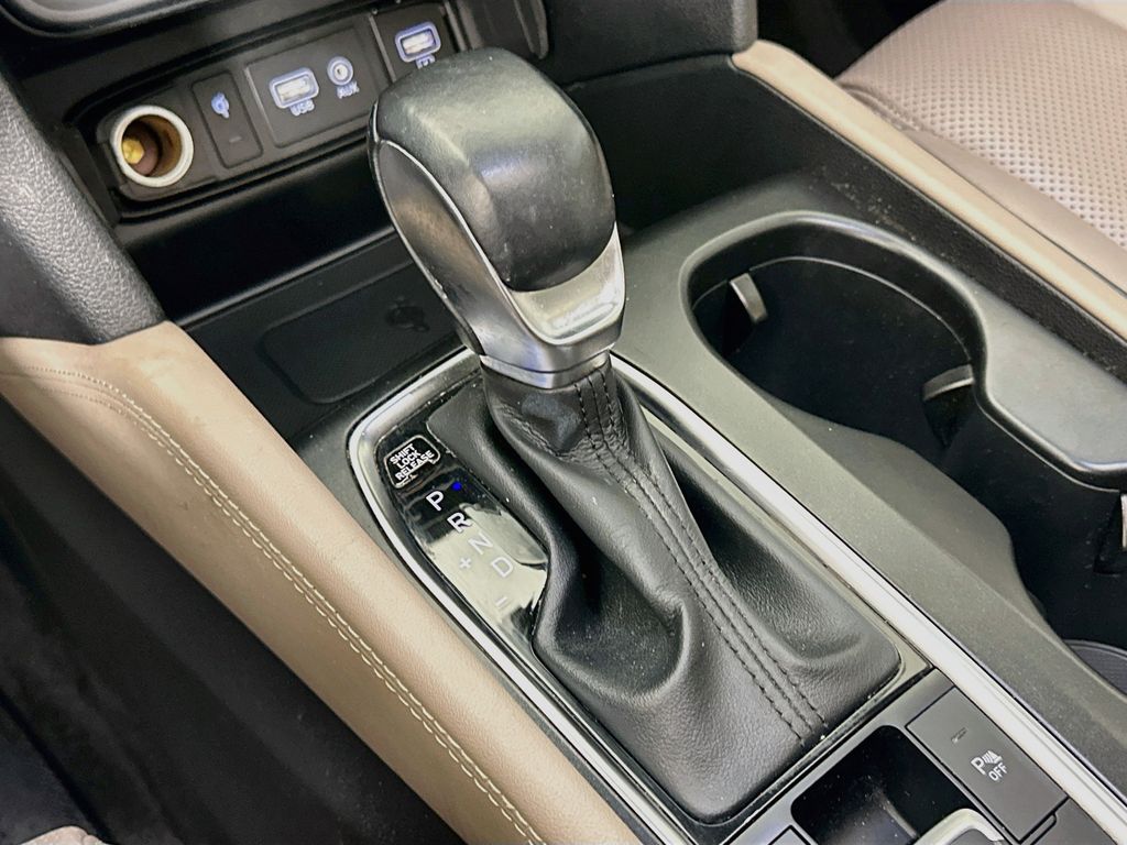 Thumbnail: 2020 Hyundai Santa Fe - 16