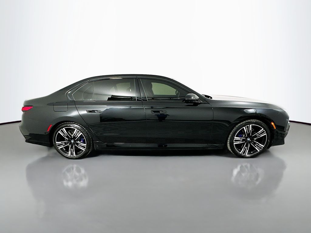 Thumbnail: 2025 BMW i7 - 4