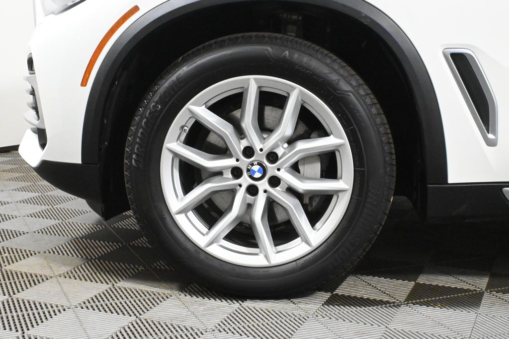 Thumbnail: 2022 BMW X5 - 12