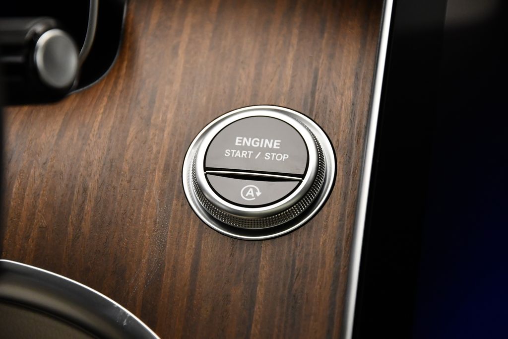 Thumbnail: 2025 Mercedes-Benz C-Class - 26