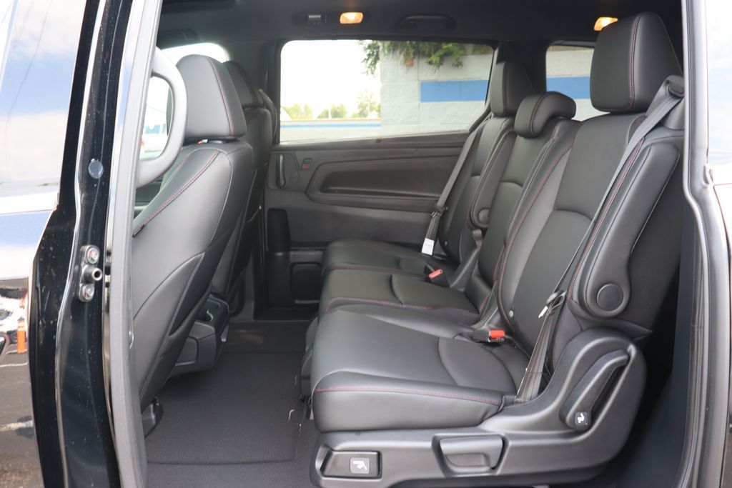 Thumbnail: 2026 Honda Odyssey - 11