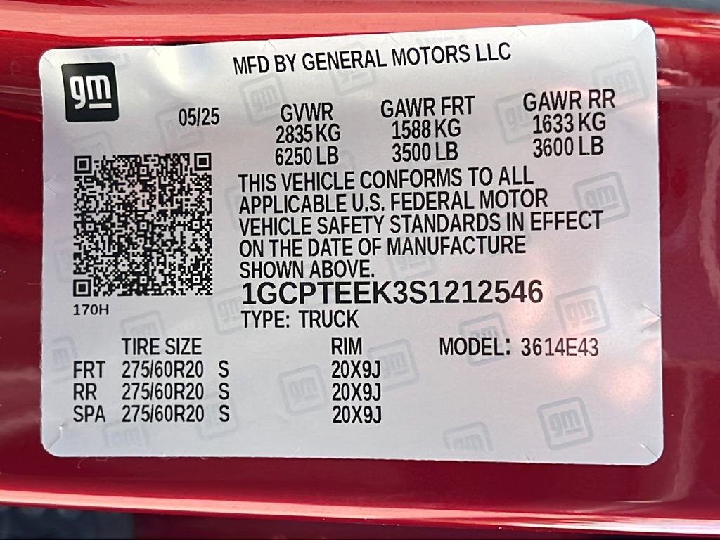 Used 2025 Red Chevrolet Trail Boss image 31