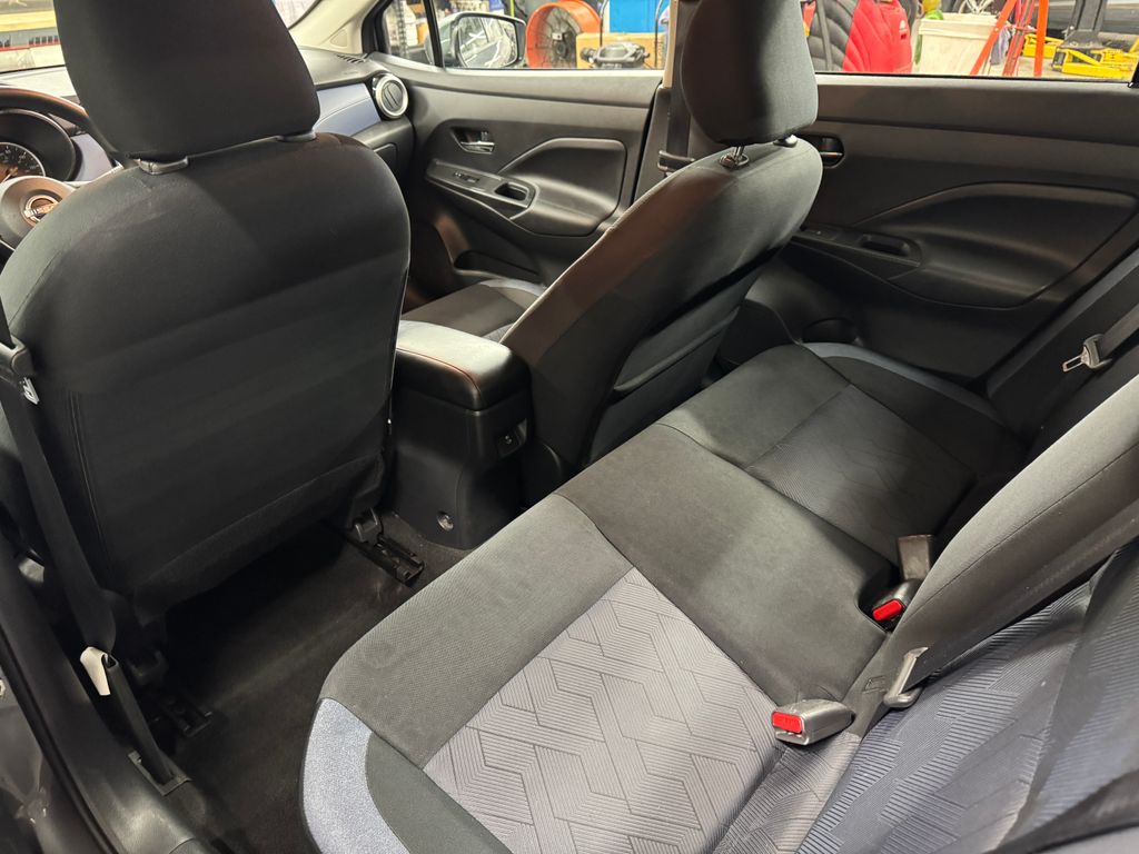 2023 Nissan Versa 1.6 SV