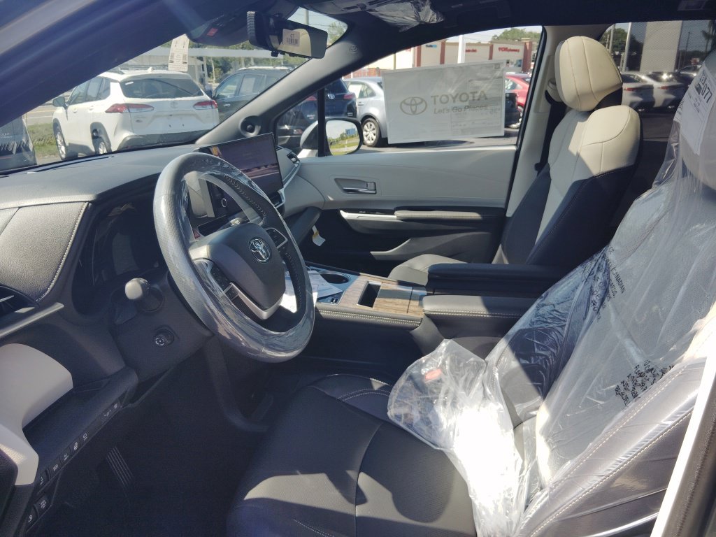 New 2026 Toyota Sienna Van