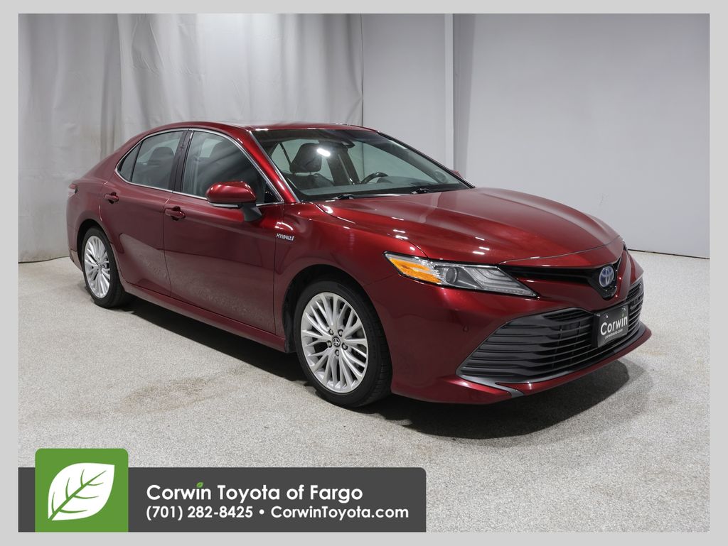 2018 Toyota Camry Hybrid XLE FWD