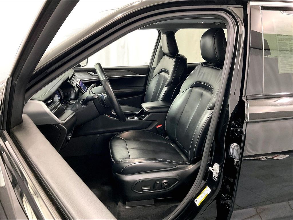 2021 Jeep Grand Cherokee L — photo 10