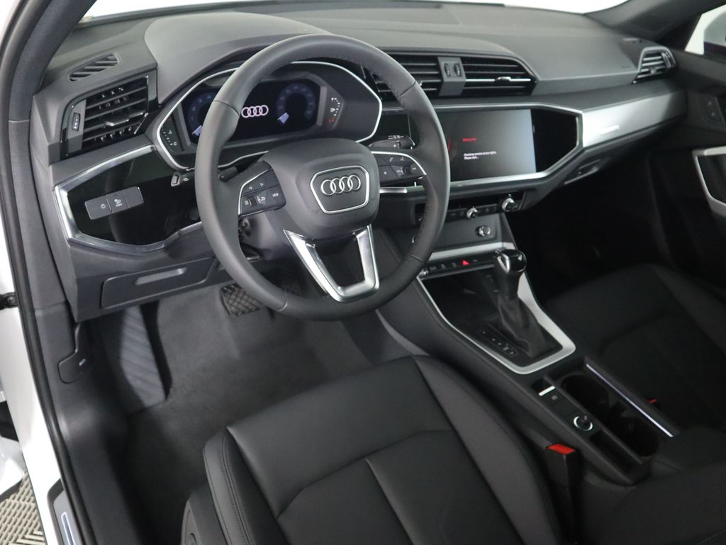 Thumbnail: 2025 Audi Q3 - 10