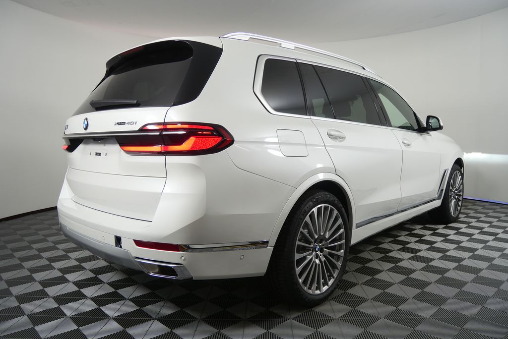 Thumbnail: 2026 BMW X7 - 3