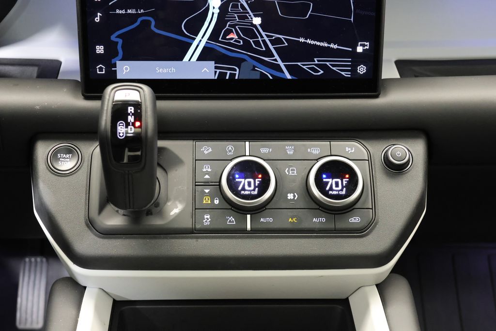 Thumbnail: 2025 Land Rover Defender - 24