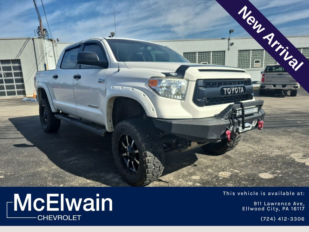 Super White 2016 Toyota Tundra Pickup Truck Four-Wheel Drive 6-Speed Automatic Overdrive