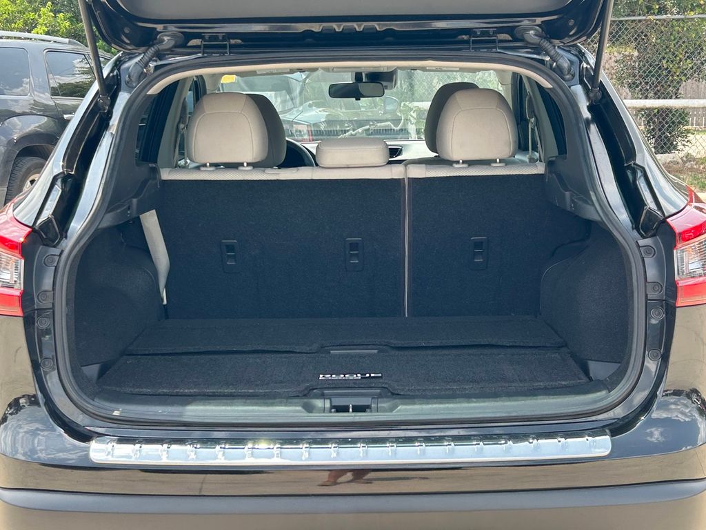 Used 2020 Nissan Rogue Sport SUV