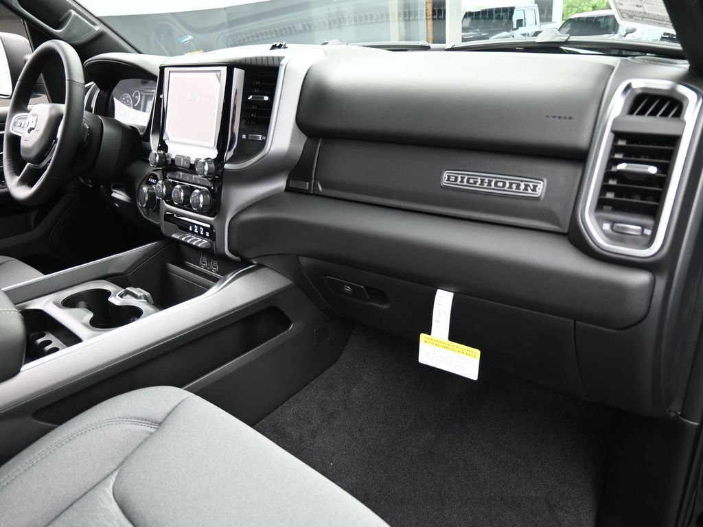 New 2026 Diamond Black Crystal Pearlcoat Ram Big Horn/Lone Star image 39