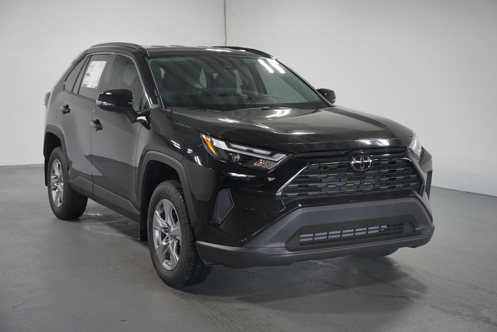 Thumbnail: 2025 Toyota RAV4 - 3