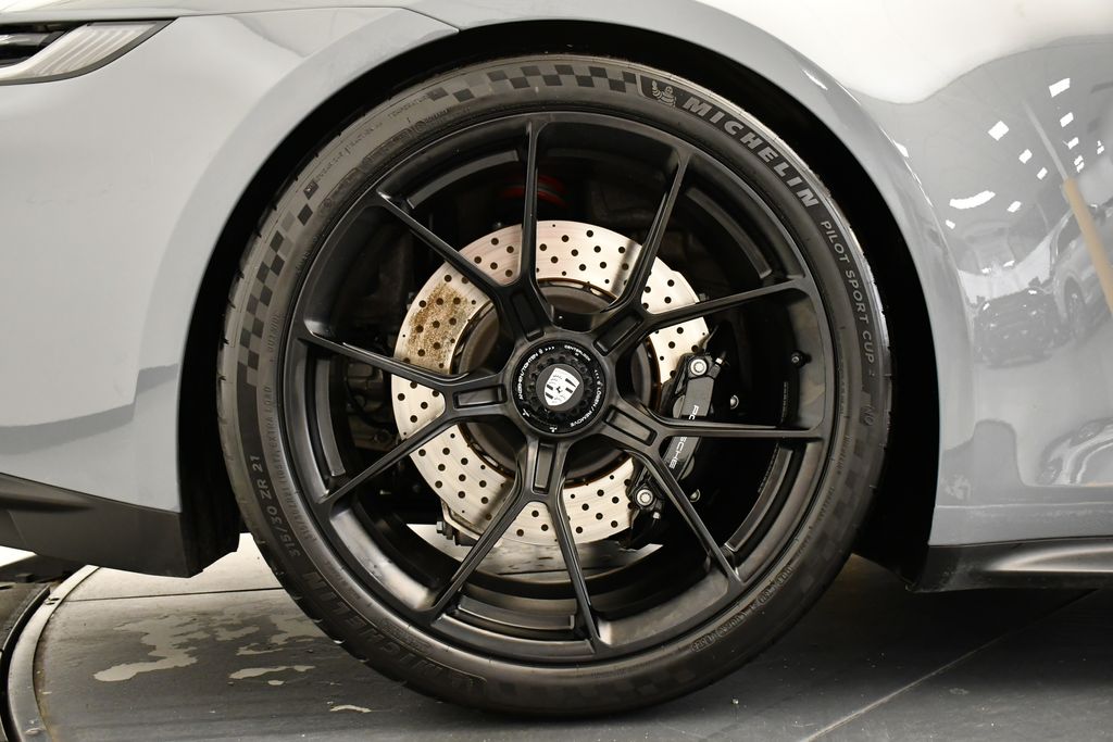 Thumbnail: 2024 Porsche 911 - 18