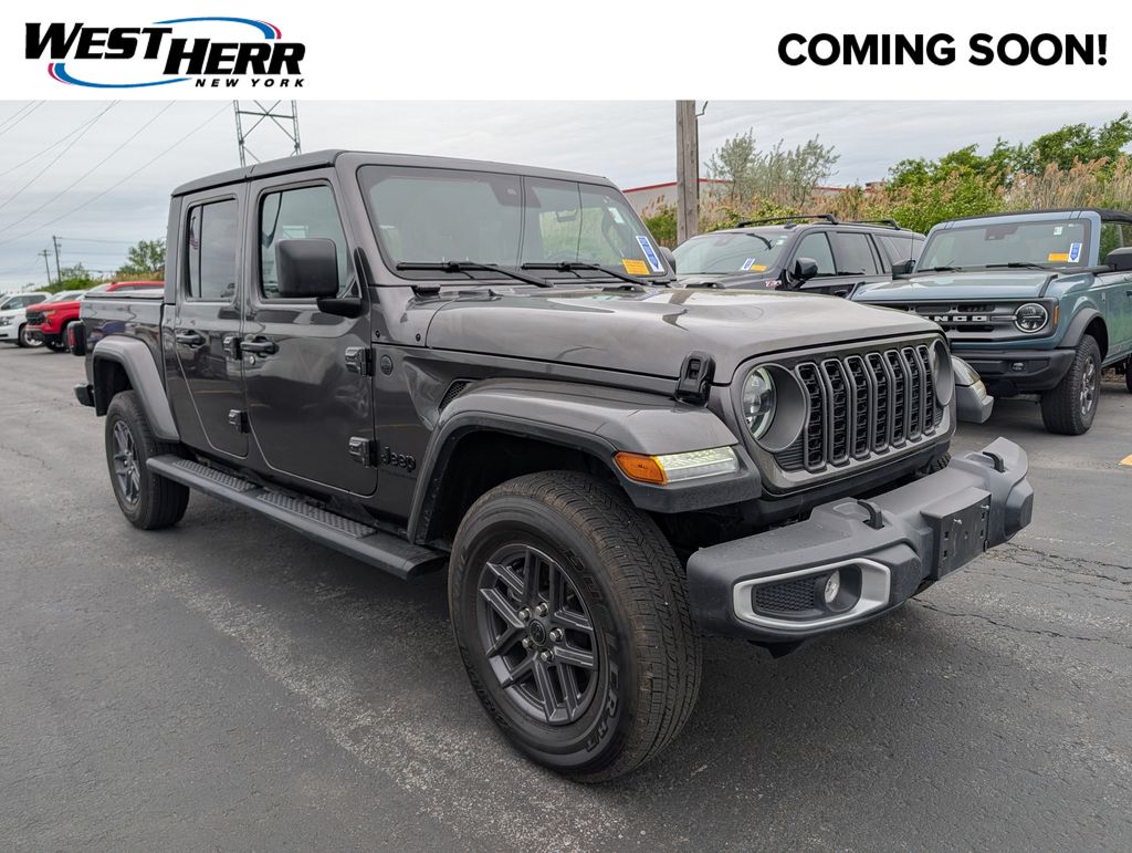 2025 Jeep Gladiator Sport Crew Cab 4WD