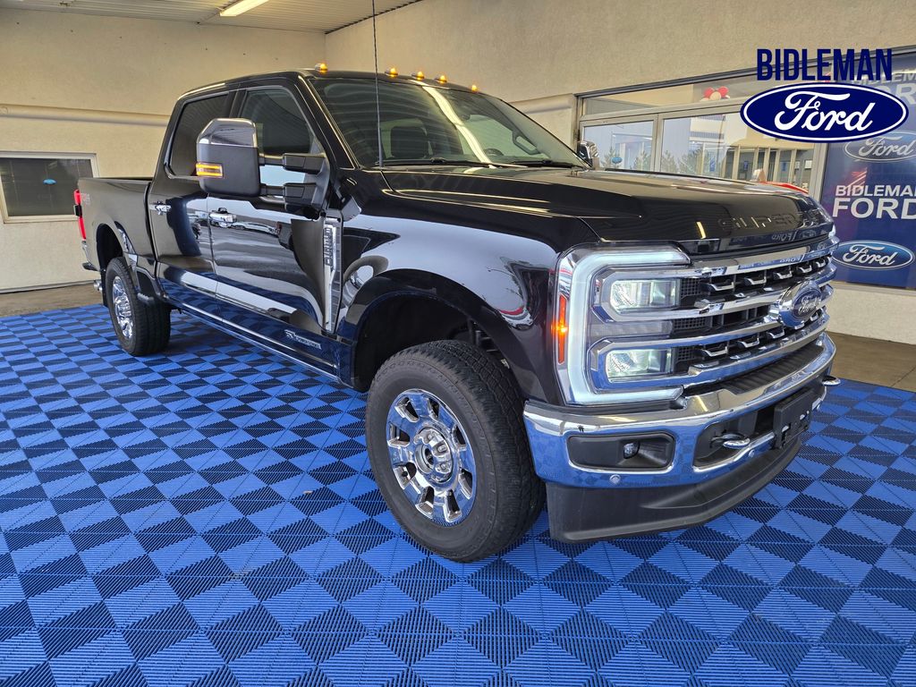 Agate Black Metallic 2024 Ford F-350 Super Duty Lariat Crew Cab 4WD Pickup Truck Four-Wheel Drive Automatic