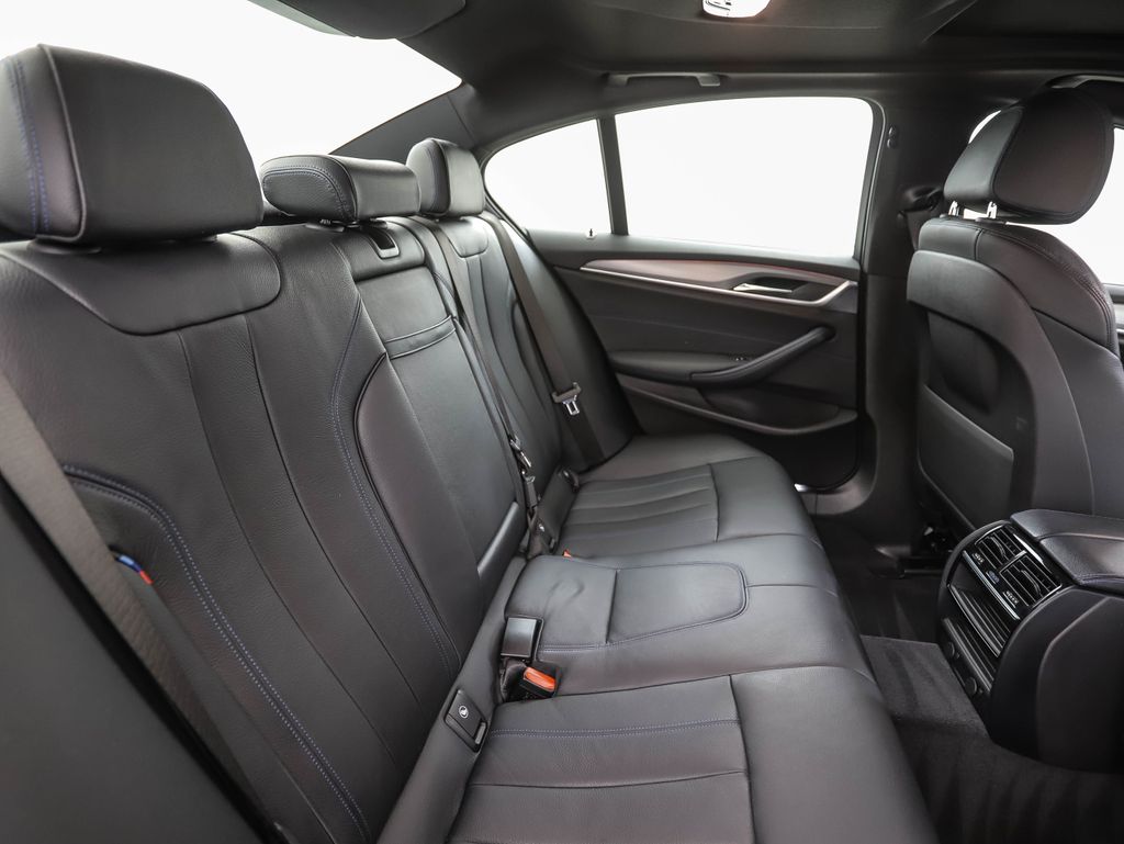 Thumbnail: 2019 BMW 5 Series - 27