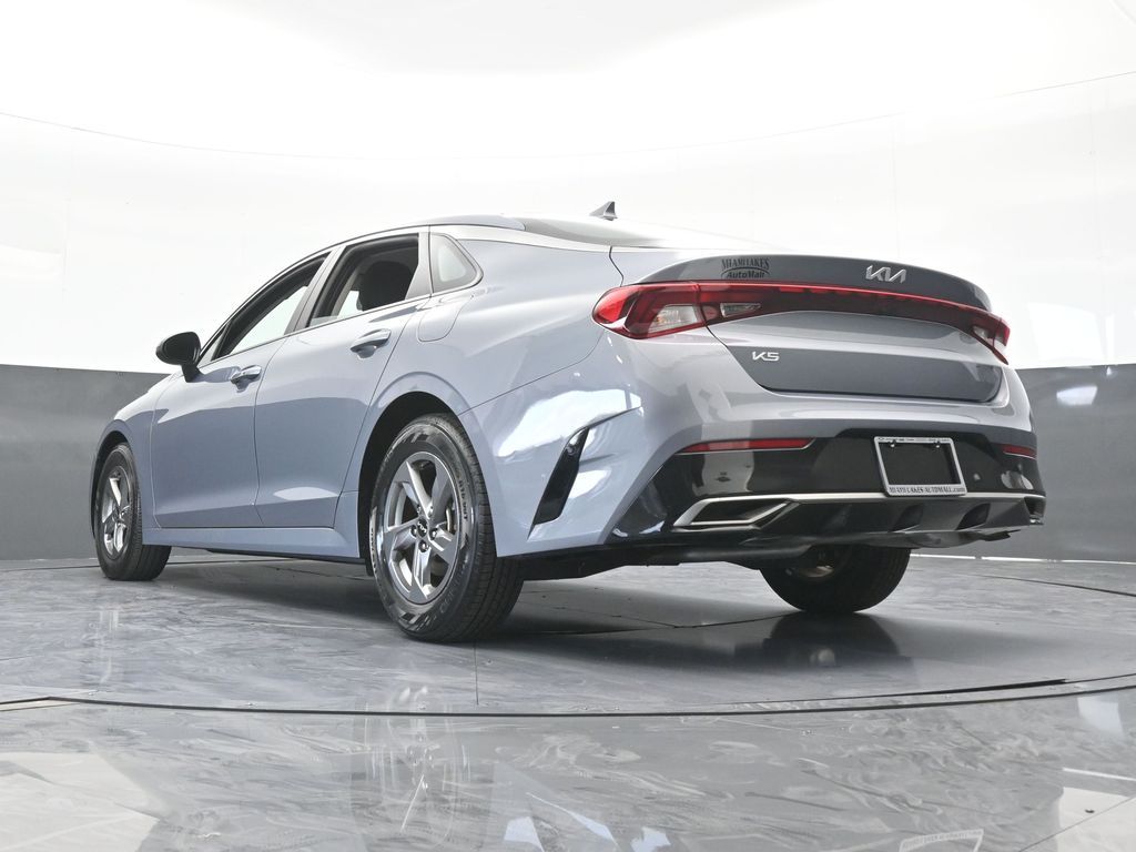 Used 2024 Everlasting Silver Kia LXS image 53