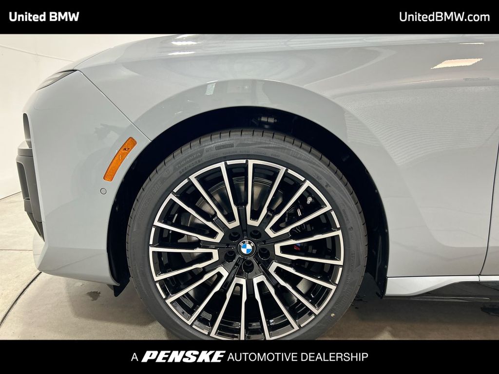 2025 BMW 7 Series 740i 10