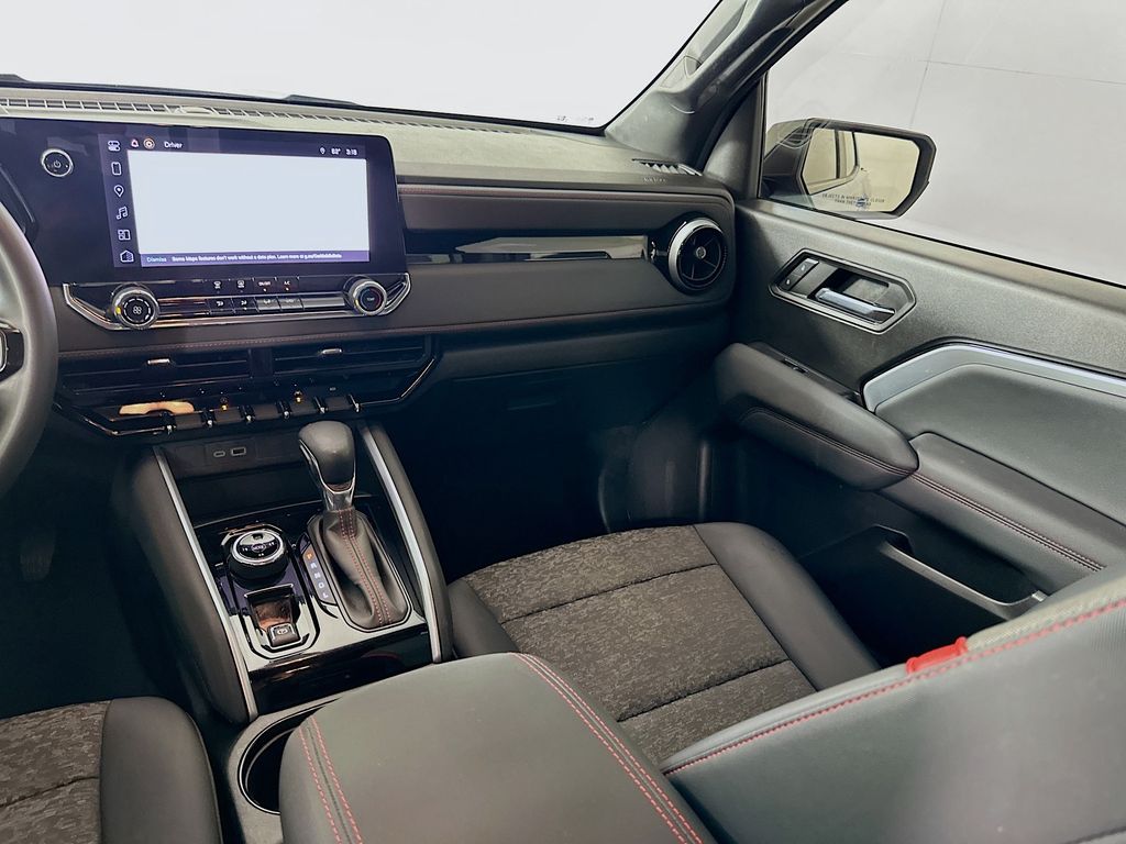 Thumbnail: 2023 Chevrolet Colorado - 22