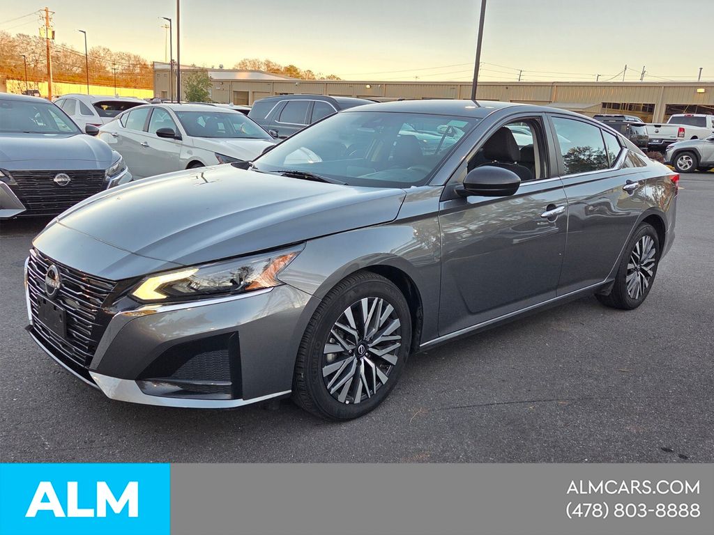 Gray (Gun Metallic) 2025 Nissan Altima 2.5 SV FWD Sedan Front-Wheel Drive Continuously Variable Transmission