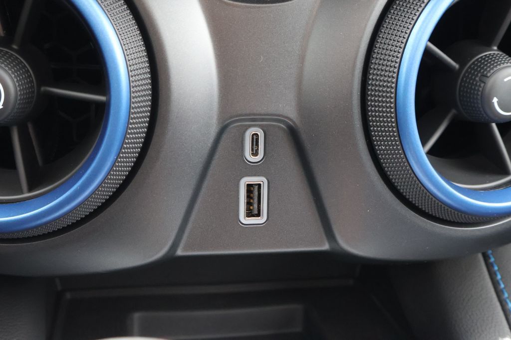 Thumbnail: 2026 Chevrolet Blazer - 32