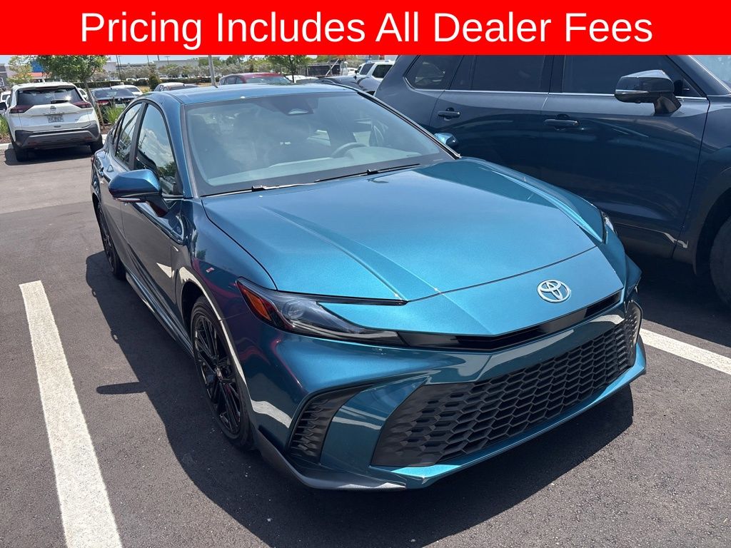 2026 Toyota Camry SE Hybrid's photo