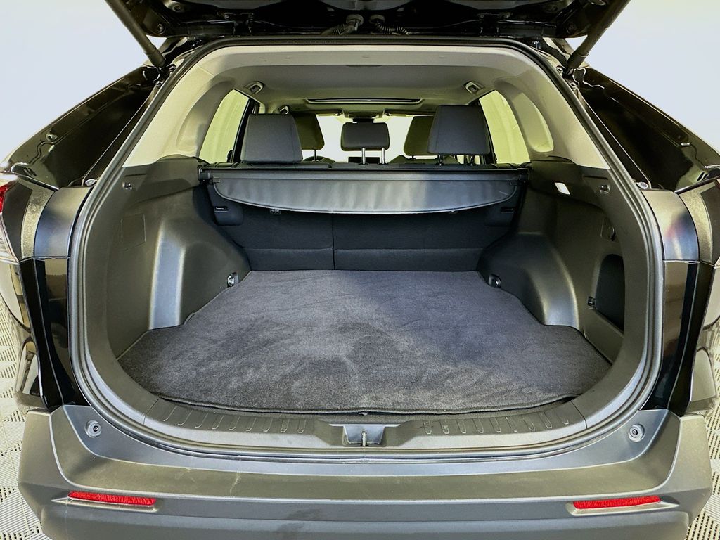 Thumbnail: 2025 Toyota RAV4 - 27