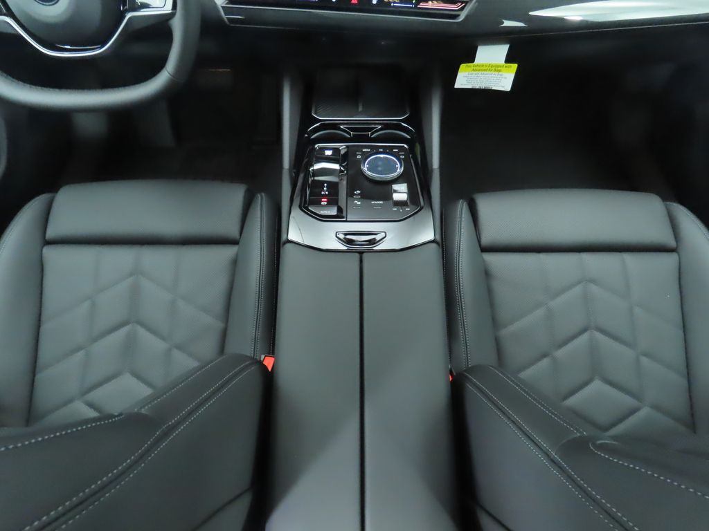 Thumbnail: 2025 BMW 5 Series - 17